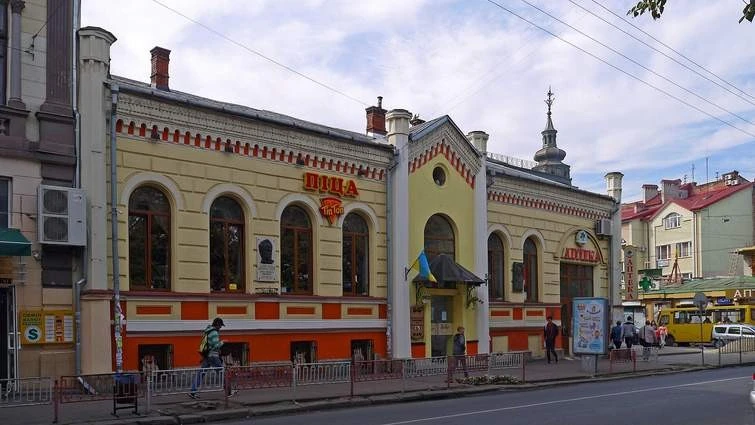 Судовий позов через руйнацію історичного дому «Руської бесіди» в Івано-Франківську