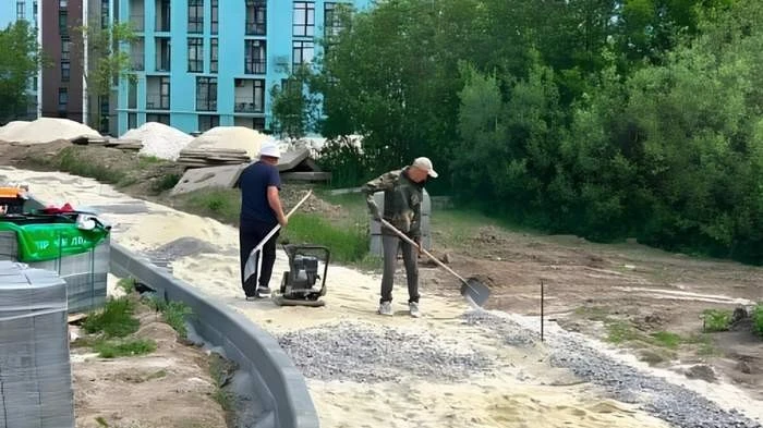 Комфорт без бар’єрів: головну алею парку Архангела Михаїла зроблять інклюзивною