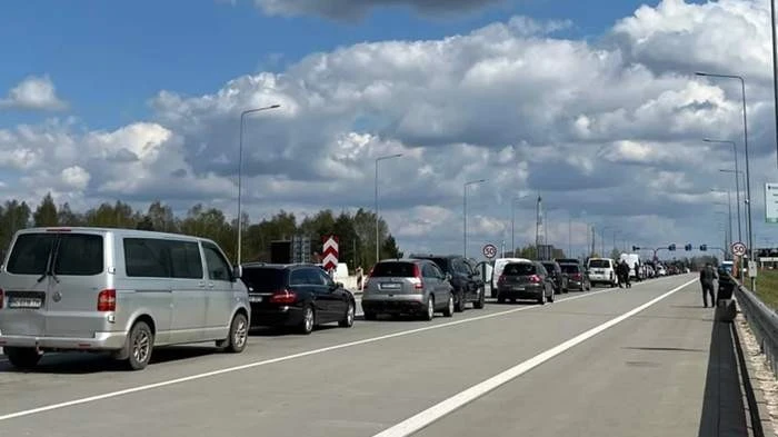 Нові затримки на кордоні з Румунією: водіїв закликають планувати маршрути завчасно